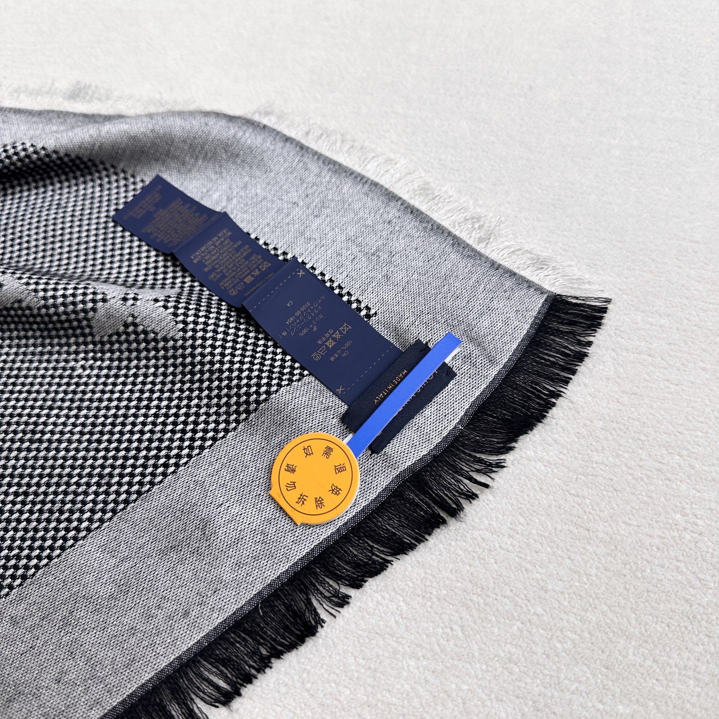 𝐋𝐨𝐮𝐢𝐬 𝐕𝐮𝐢𝐭𝐭𝐨𝐧 25高订版 编号:M73677Neo Natté Monogram 披肩为芦