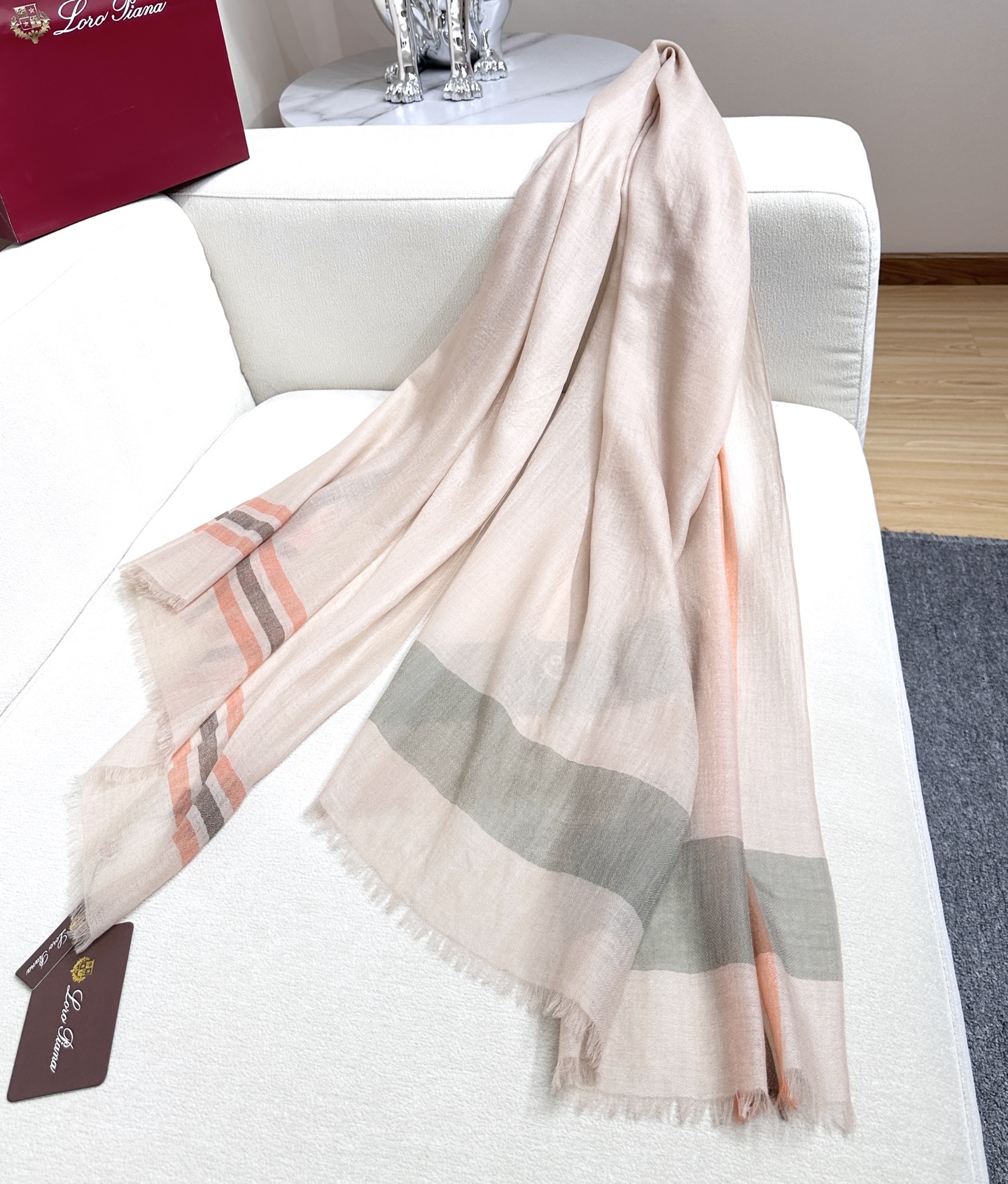 💃💃LP极品原单【LP轻盈格纹长巾】‼️♨️高尖端产物⚠️重磅呈现 ，绝无仅有 史无前例 100%纯山羊