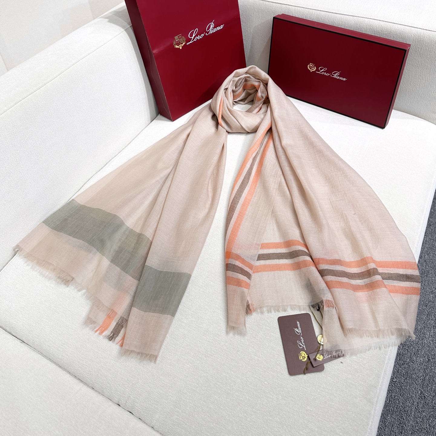 💃💃LP极品原单【LP轻盈格纹长巾】‼️♨️高尖端产物⚠️重磅呈现 ，绝无仅有 史无前例 100%纯山羊