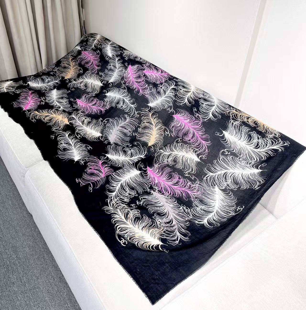 上新🌈 原版品质～～ 香奶奶专柜款～就是告诉大家这款必须收～🆕❤️ 新款长羊绒😍专柜同步🌈✨这个size