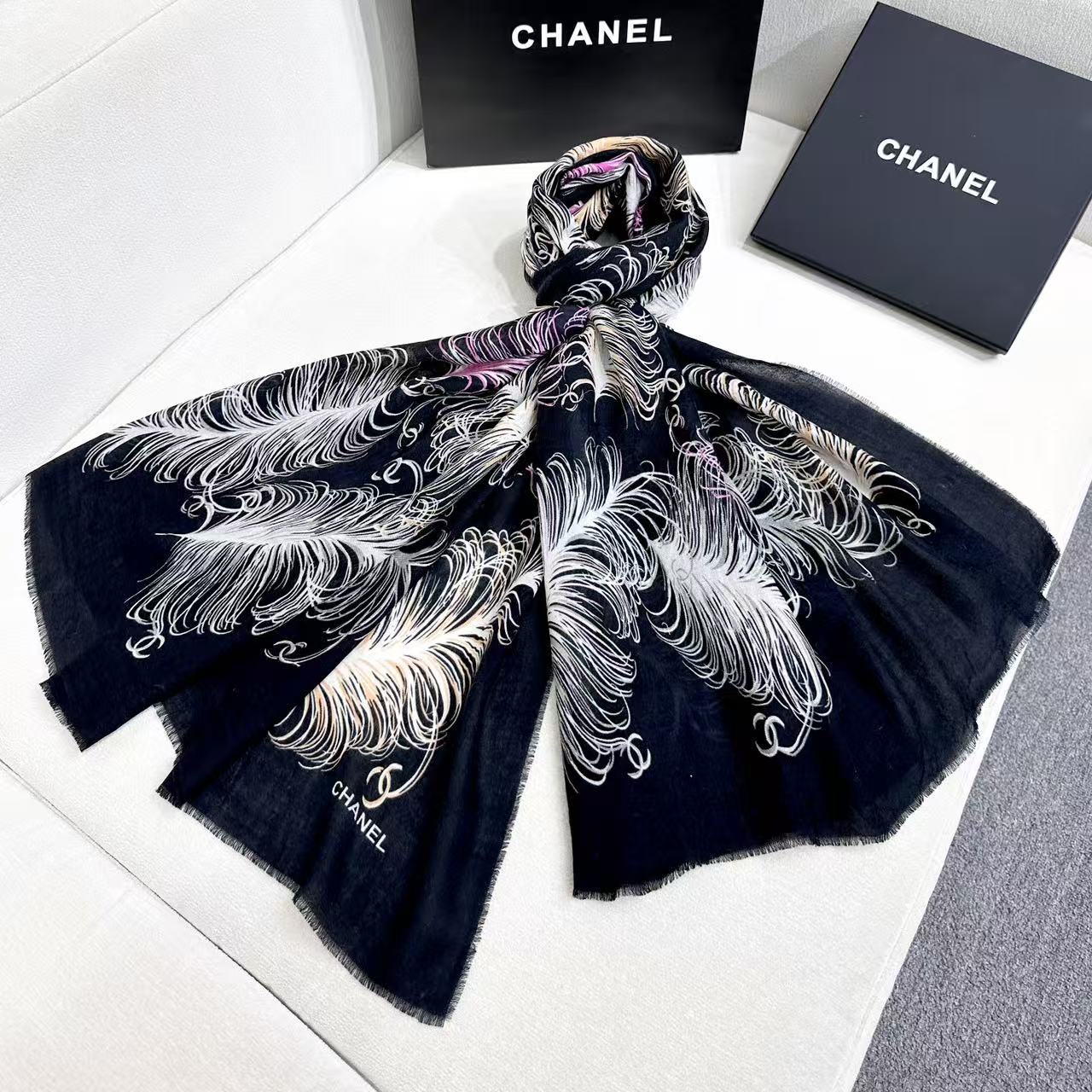 上新🌈 原版品质～～ 香奶奶专柜款～就是告诉大家这款必须收～🆕❤️ 新款长羊绒😍专柜同步🌈✨这个size