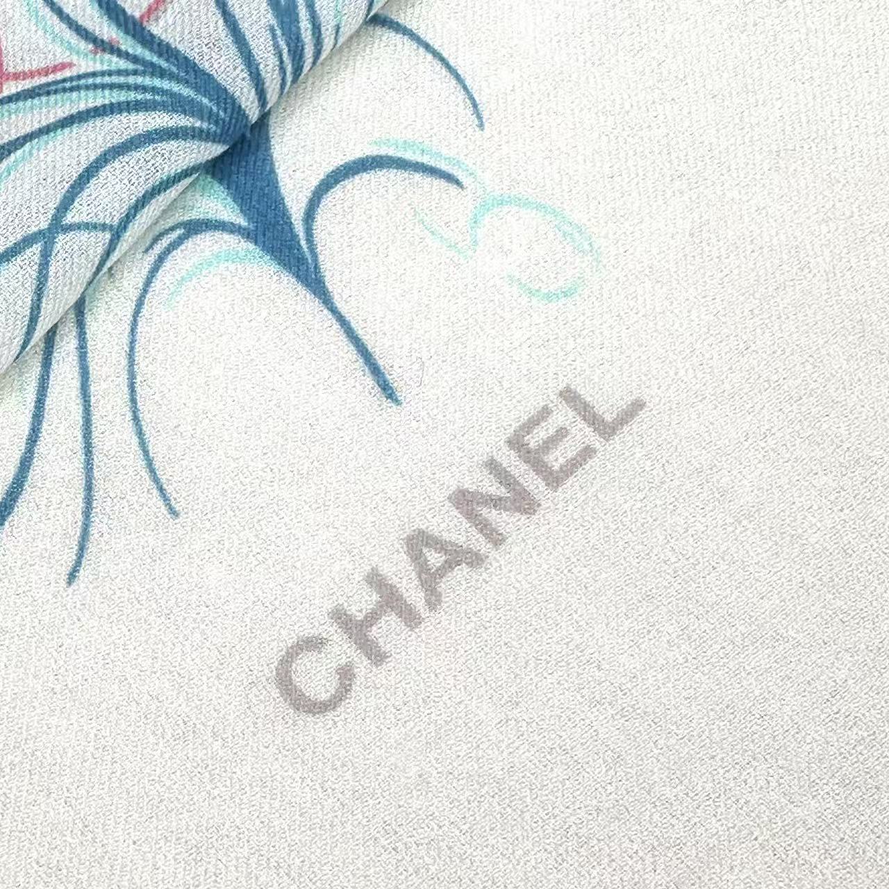 上新🌈 原版品质～～ 香奶奶专柜款～就是告诉大家这款必须收～🆕❤️ 新款长羊绒😍专柜同步🌈✨这个size