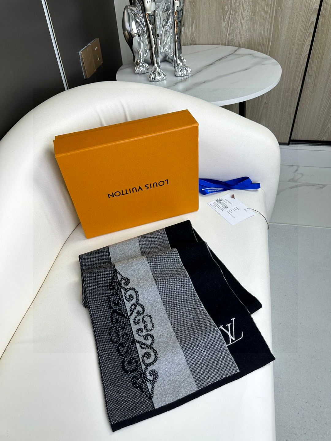 新款到！🌾Lv爆款上新 高端男士围巾👍【经典格纹提花】独家牛货🐂 具有超高羊绒品质才会被此品牌青睐‼️这
