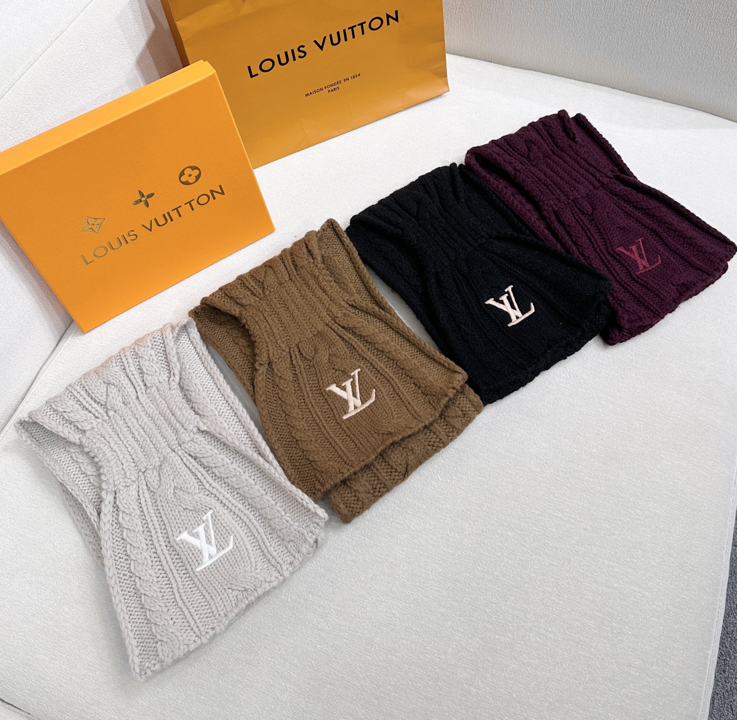 ❤️上新！LV永不冻结围脖 135*20cm 100%羊毛 Never Freeze 围巾选用柔暖羊毛 