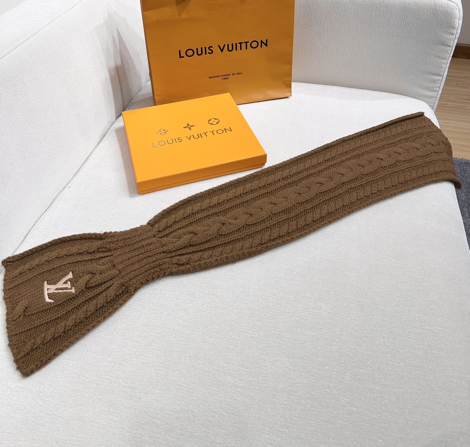 ❤️上新！LV永不冻结围脖 135*20cm 100%羊毛 Never Freeze 围巾选用柔暖羊毛 