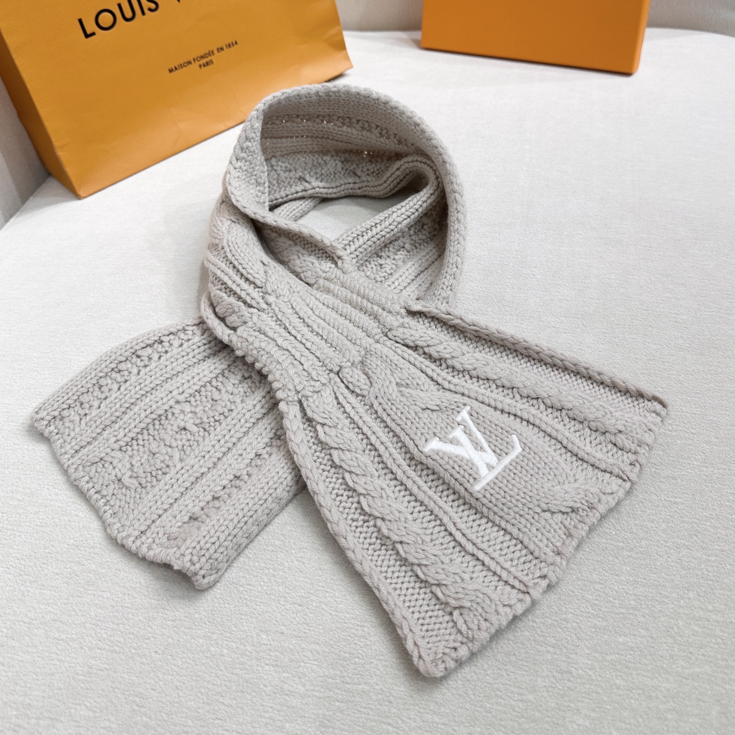 ❤️上新！LV永不冻结围脖 135*20cm 100%羊毛 Never Freeze 围巾选用柔暖羊毛 