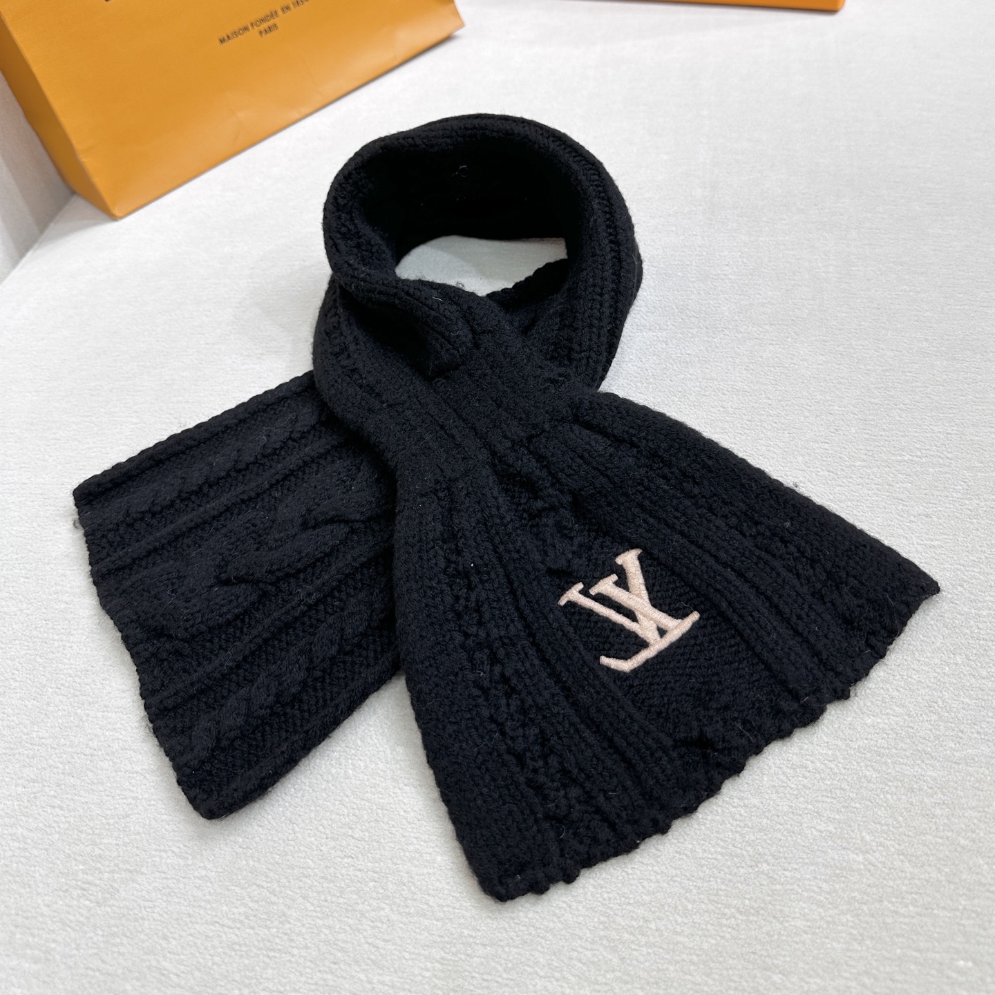 ❤️上新！LV永不冻结围脖 135*20cm 100%羊毛 Never Freeze 围巾选用柔暖羊毛 