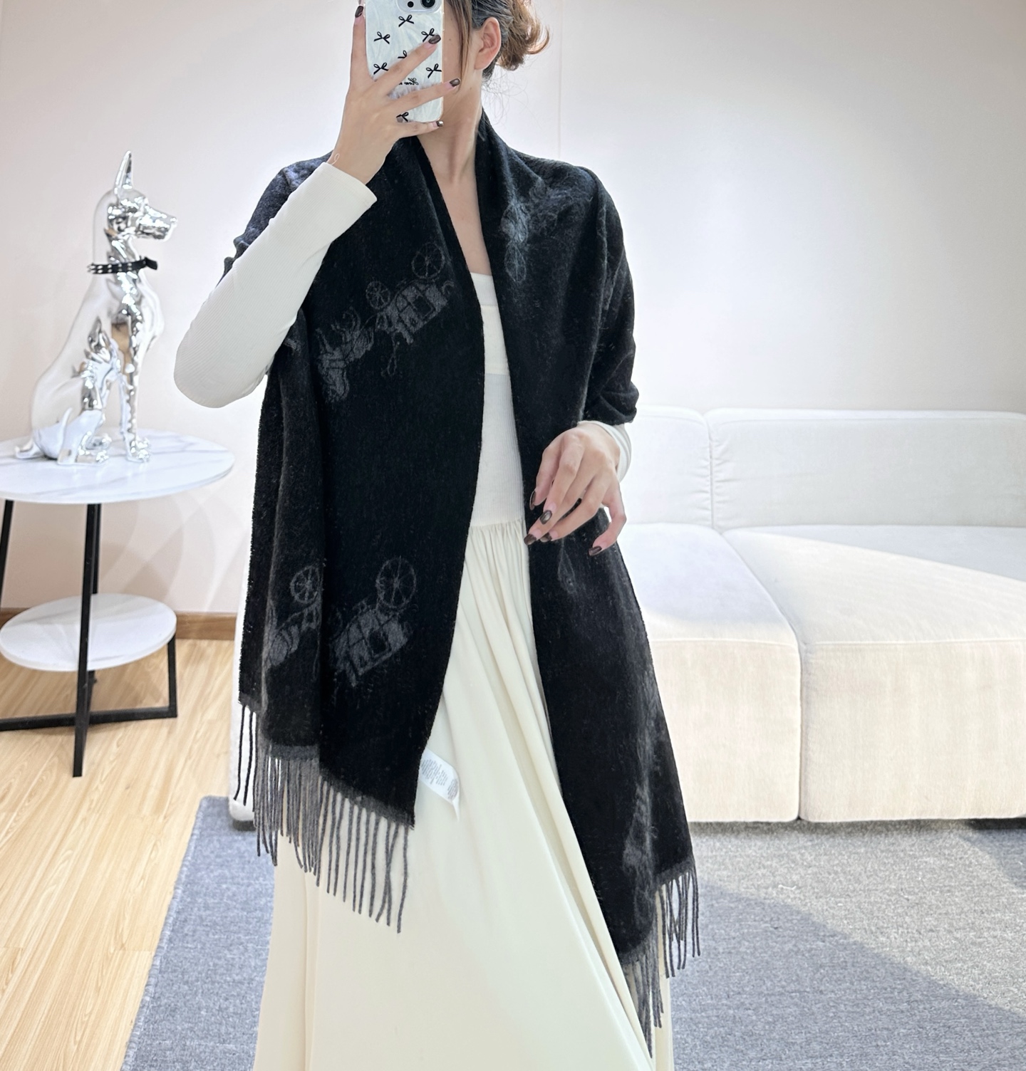 Coach经典C logo两色披肩也太好看了吧！不仅有颜值还有品质，97%羊毛+3%羊绒，手感超级软糯和