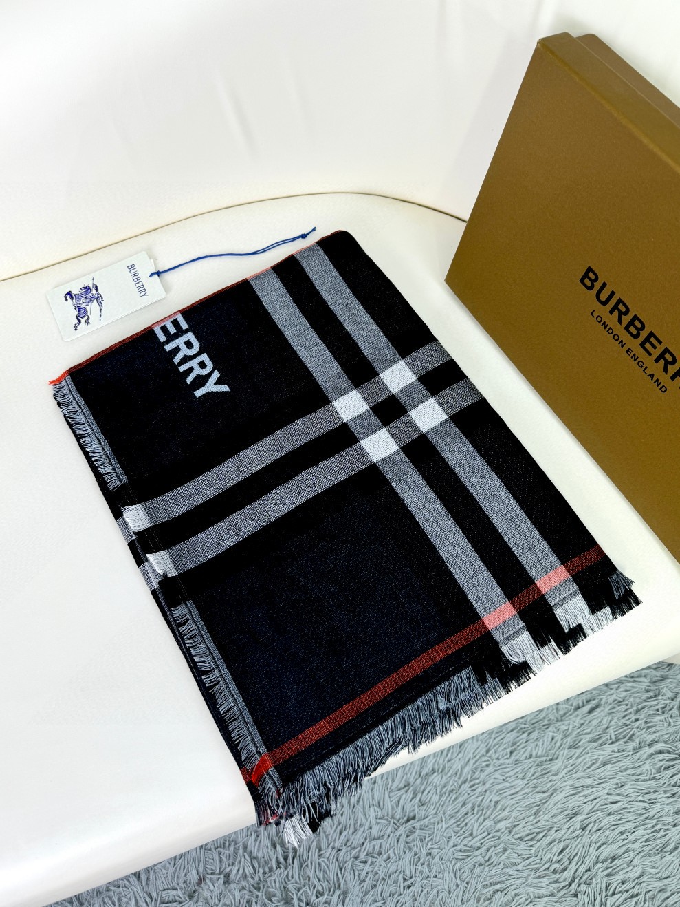 ✨BURBERRY家经典格！🌾最值得入超值版，老友闭眼入！一条围巾两条的快乐！！！经典格，经典配色，这个