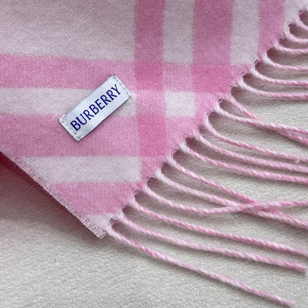 2026怒推走量新款🎊巴宝莉官网最新款💥 100%顶级双面山羊绒材质。非常保暖👑 柔软亲肤，不扎脖😍经典