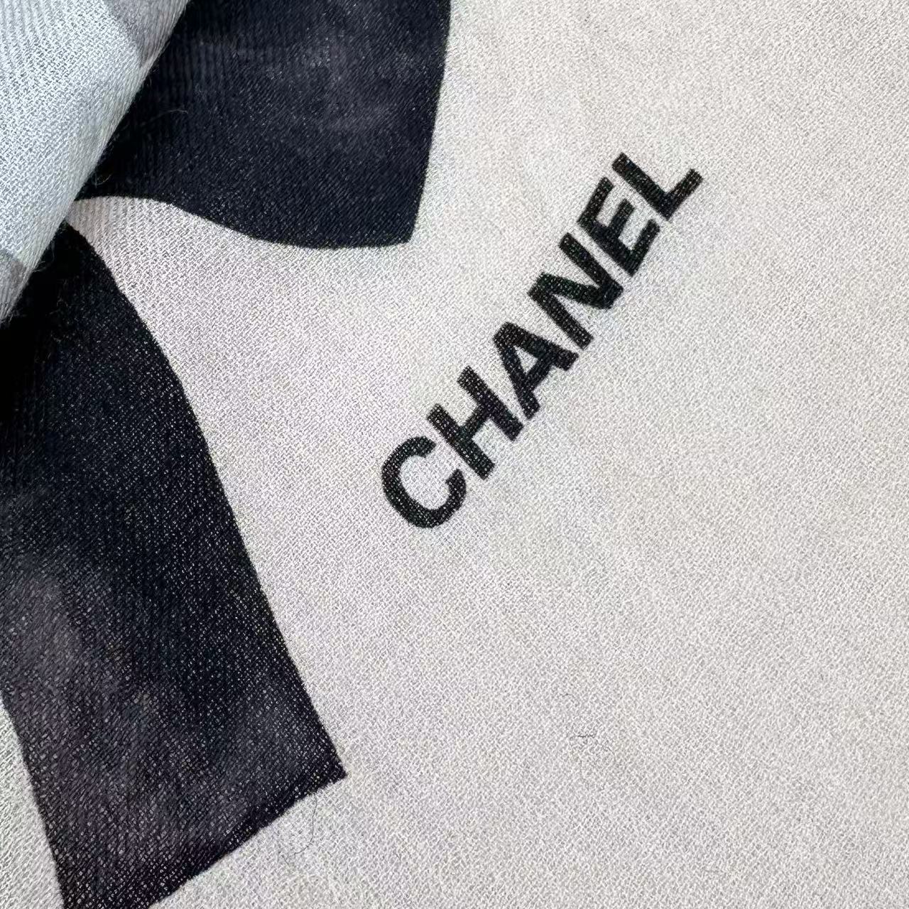 ✨上新 最新款[得意]真心赞👍【羊绒长巾】😘💍实物真心美 🎀披肩配以印花💓💃🏻无论设计喷绘都是非常到位☀