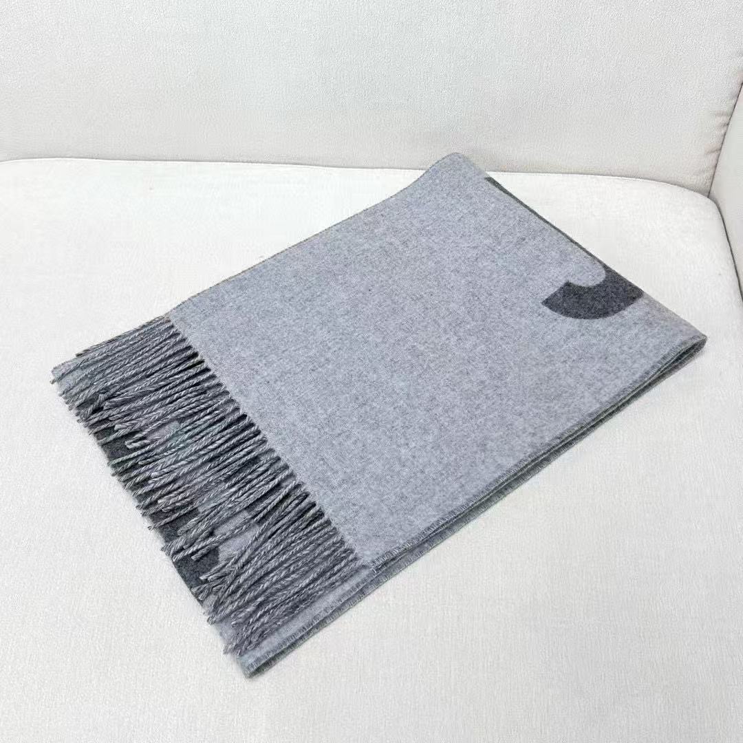 ✨Jacquemus 双面围巾❗今年真的被疯狂种草 今年冬天就非宠这条 好看的要疯掉了，太有型太有魅力了