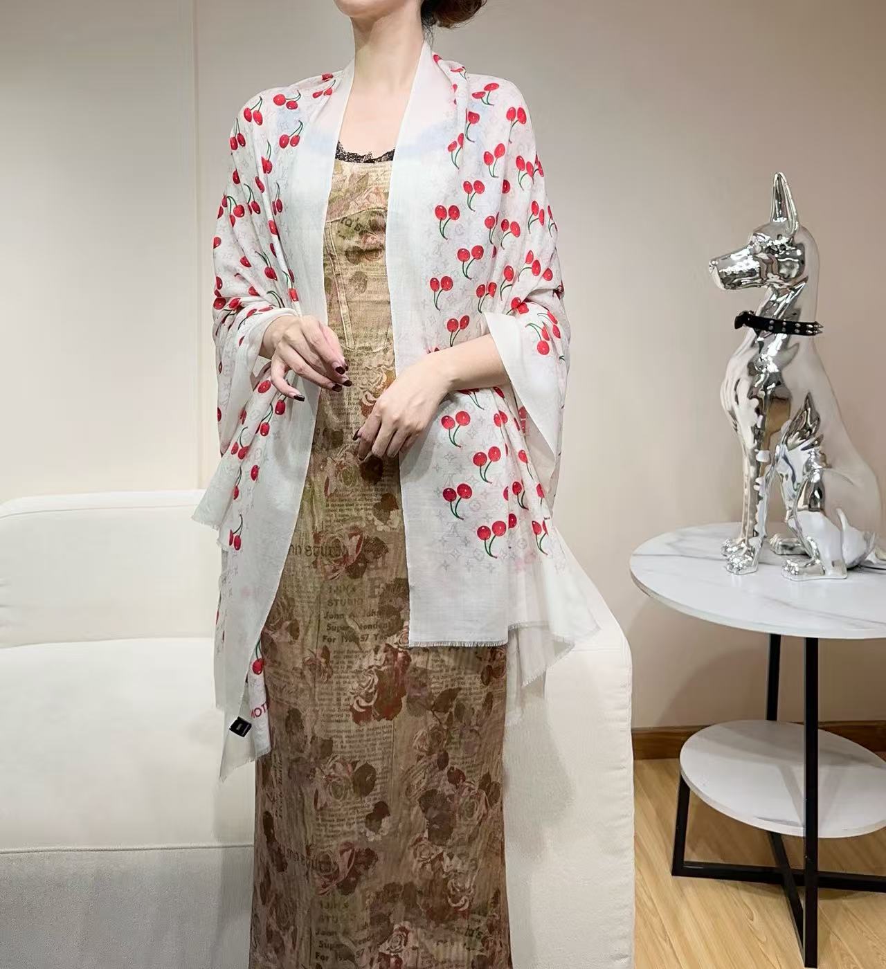 LV X TM MONOGRAMCERISE LV × TM Monogram Cerise 出自路易威