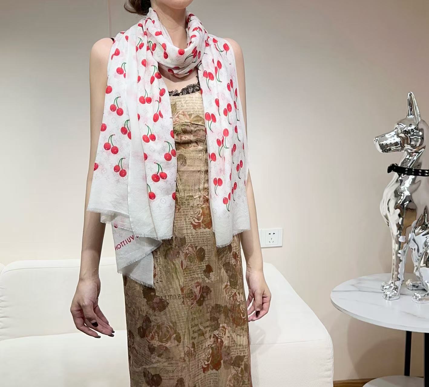 LV X TM MONOGRAMCERISE LV × TM Monogram Cerise 出自路易威