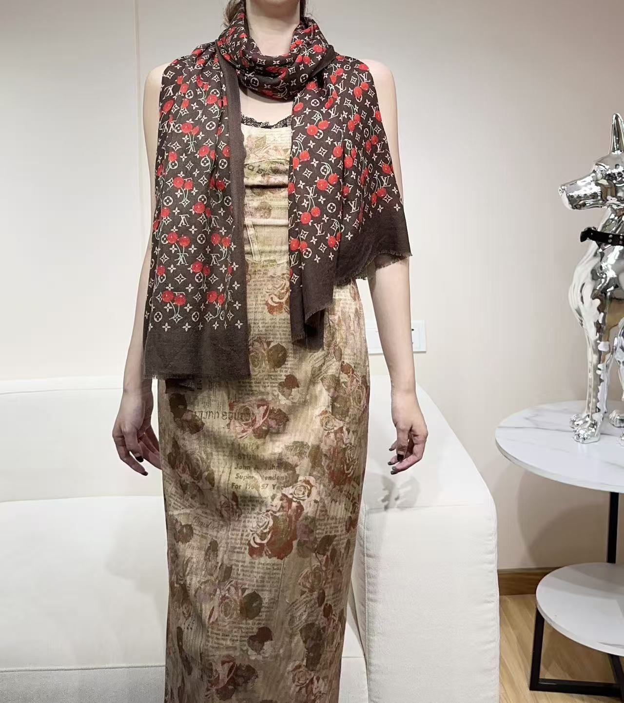 LV X TM MONOGRAMCERISE LV × TM Monogram Cerise 出自路易威