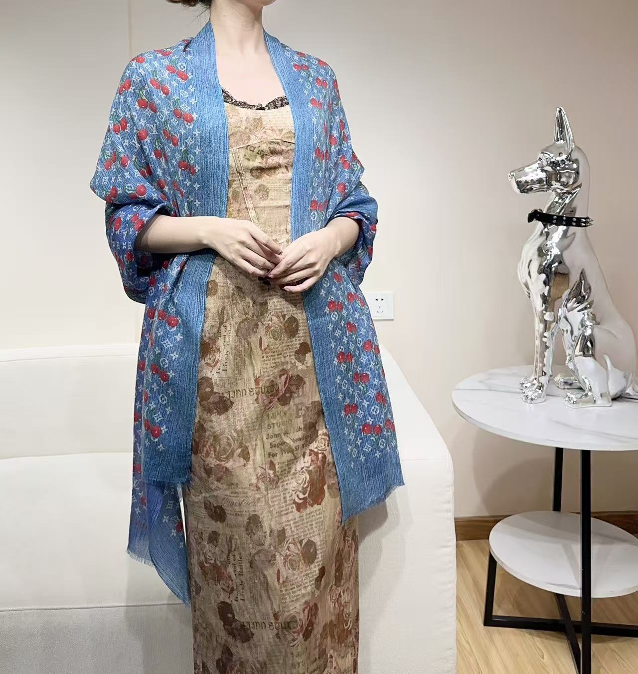 LV X TM MONOGRAMCERISE LV × TM Monogram Cerise 出自路易威