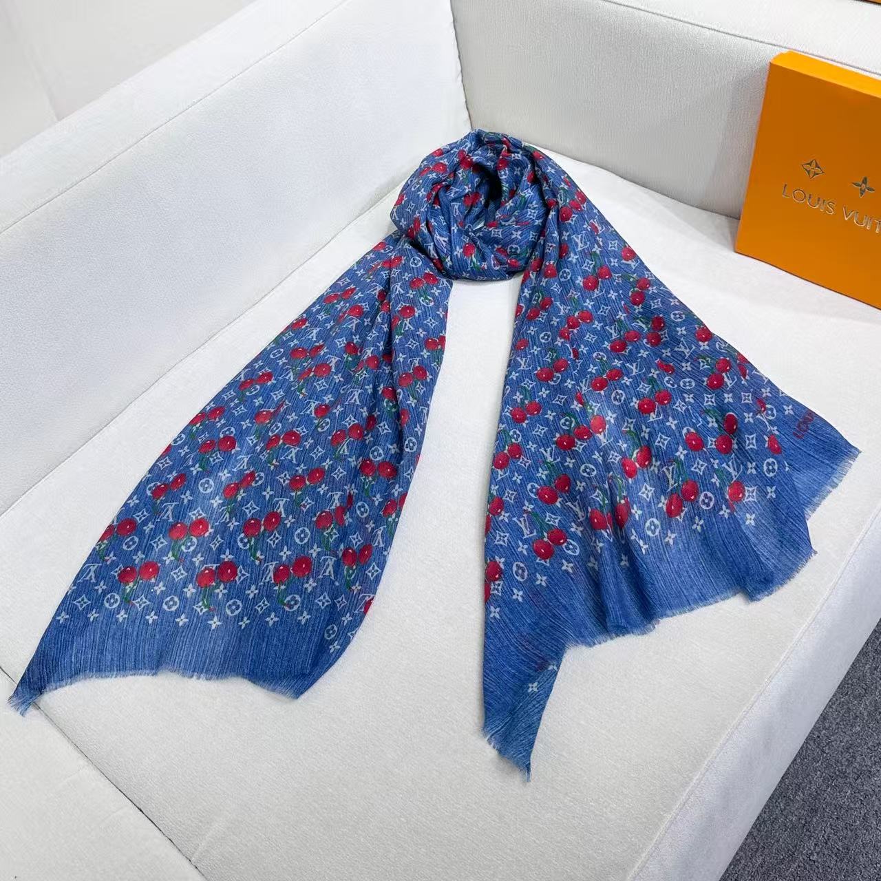 LV X TM MONOGRAMCERISE LV × TM Monogram Cerise 出自路易威