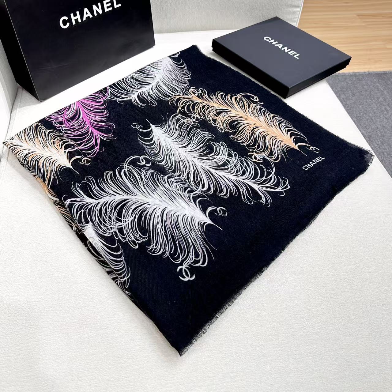 上新🌈 原版品质～～ 香奶奶专柜款～就是告诉大家这款必须收～🆕❤️ 新款长羊绒😍专柜同步🌈✨这个size