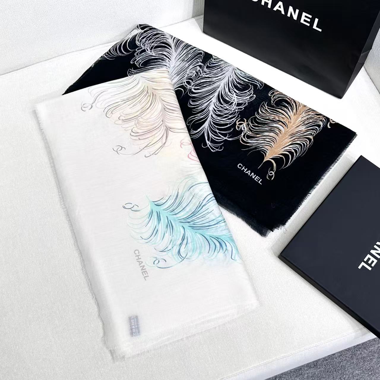 上新🌈 原版品质～～ 香奶奶专柜款～就是告诉大家这款必须收～🆕❤️ 新款长羊绒😍专柜同步🌈✨这个size