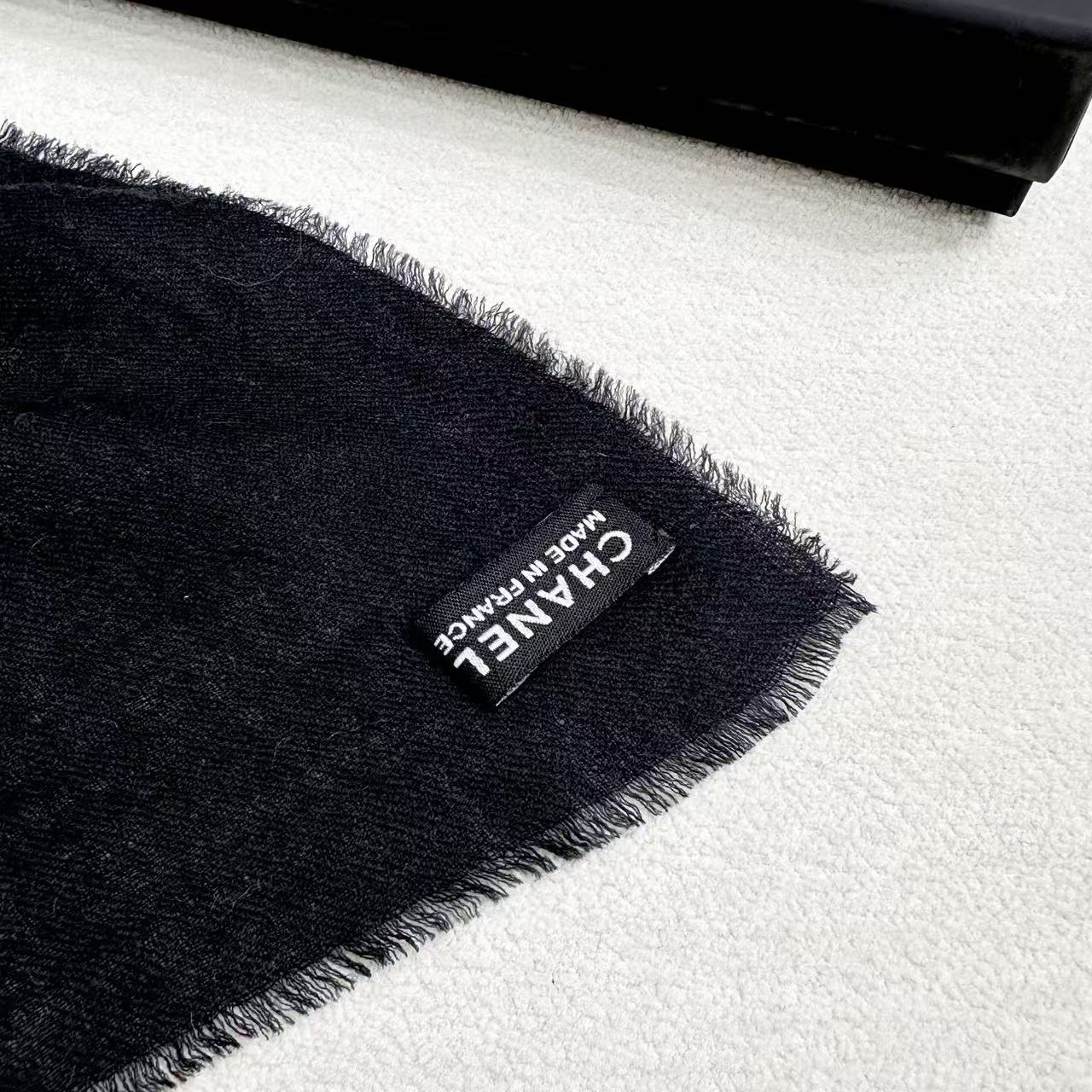 上新🌈 原版品质～～ 香奶奶专柜款～就是告诉大家这款必须收～🆕❤️ 新款长羊绒😍专柜同步🌈✨这个size