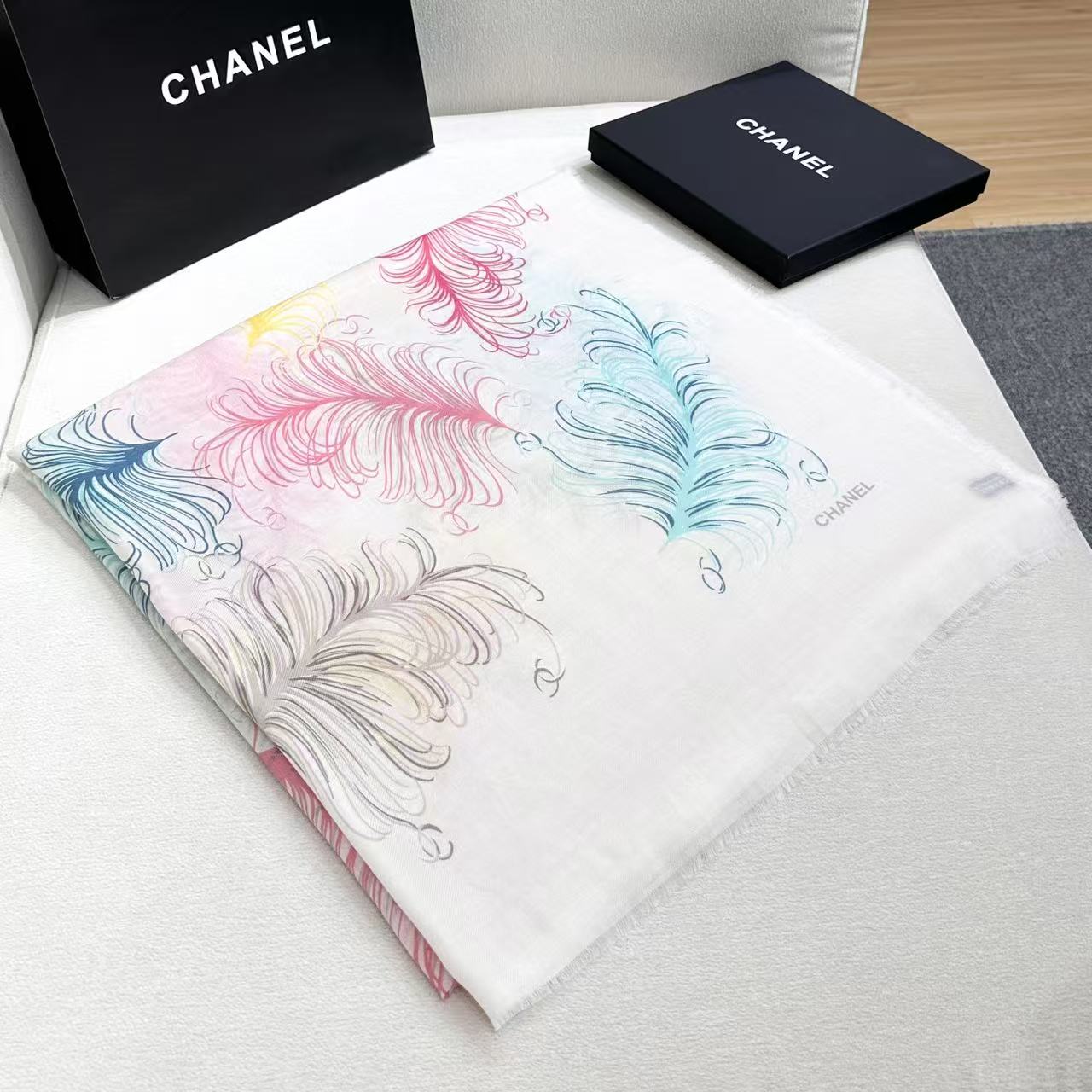 上新🌈 原版品质～～ 香奶奶专柜款～就是告诉大家这款必须收～🆕❤️ 新款长羊绒😍专柜同步🌈✨这个size