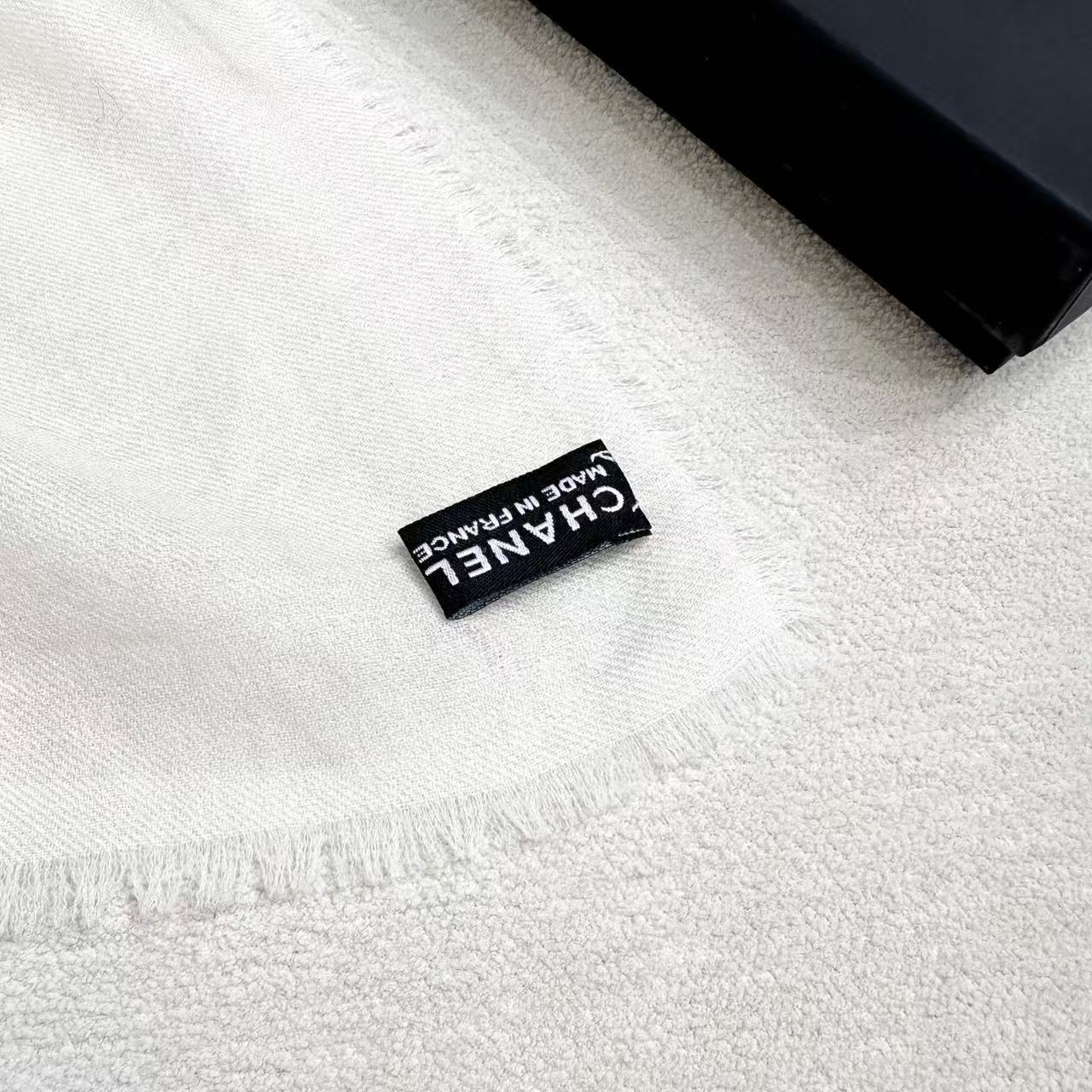 上新🌈 原版品质～～ 香奶奶专柜款～就是告诉大家这款必须收～🆕❤️ 新款长羊绒😍专柜同步🌈✨这个size