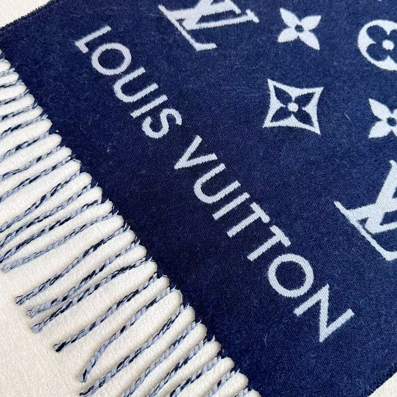 路易威登经典围巾以Vivienne Reykjavik 2.0 版本迎接马年新春。 Monogram 图