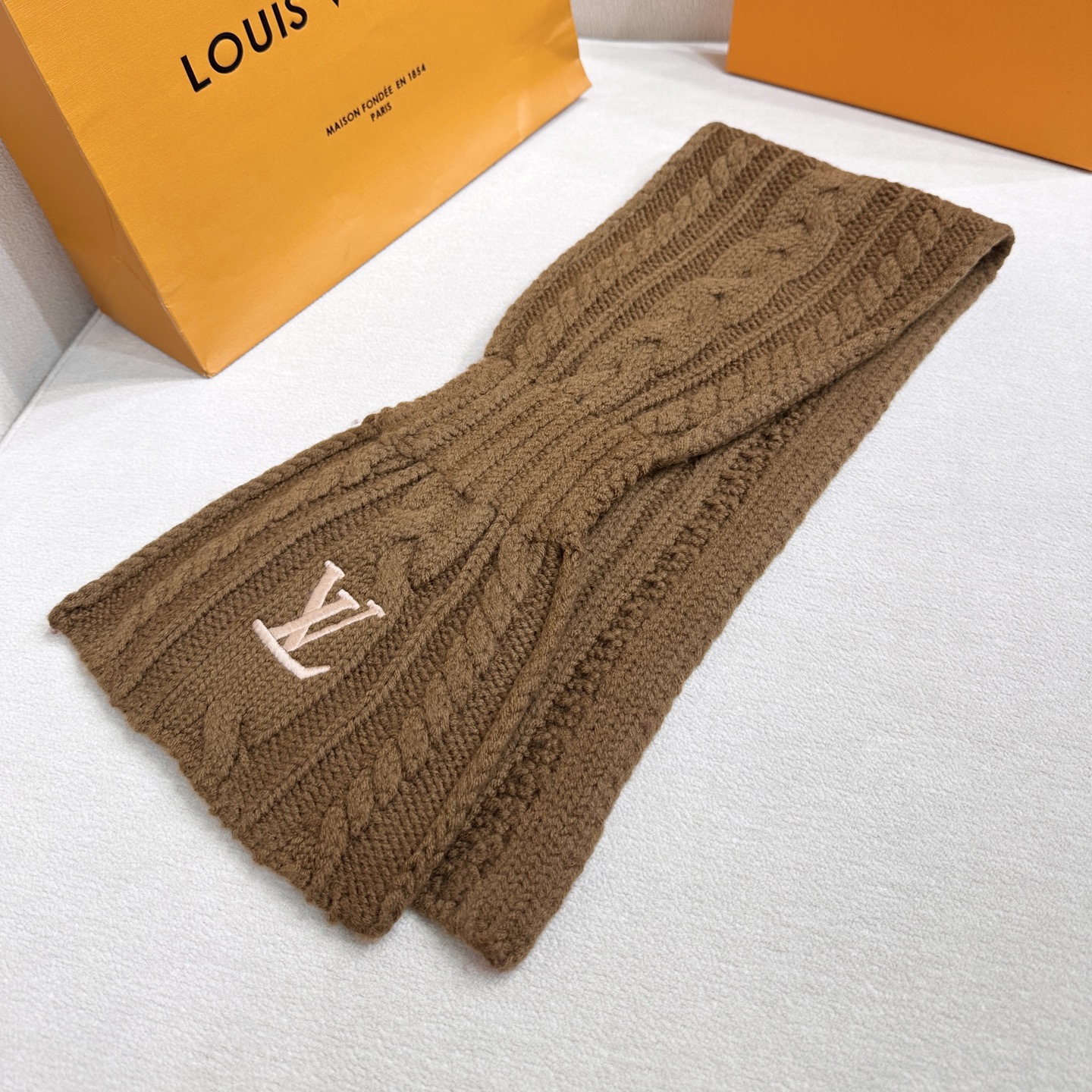❤️上新！LV永不冻结围脖 135*20cm 100%羊毛 Never Freeze 围巾选用柔暖羊毛 