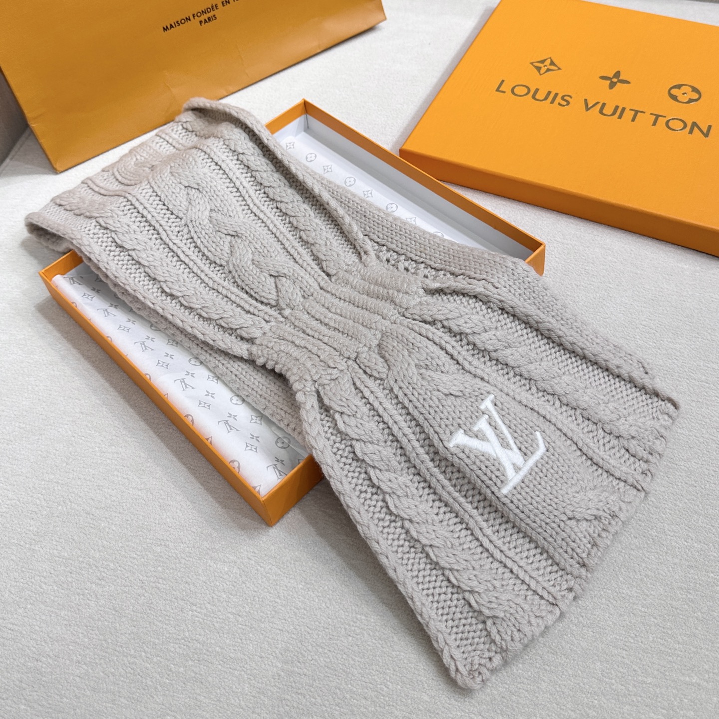 ❤️上新！LV永不冻结围脖 135*20cm 100%羊毛 Never Freeze 围巾选用柔暖羊毛 