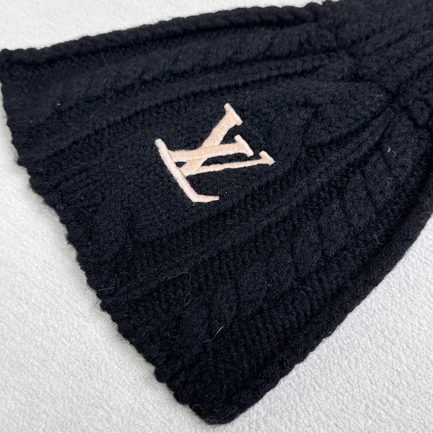 ❤️上新！LV永不冻结围脖 135*20cm 100%羊毛 Never Freeze 围巾选用柔暖羊毛 