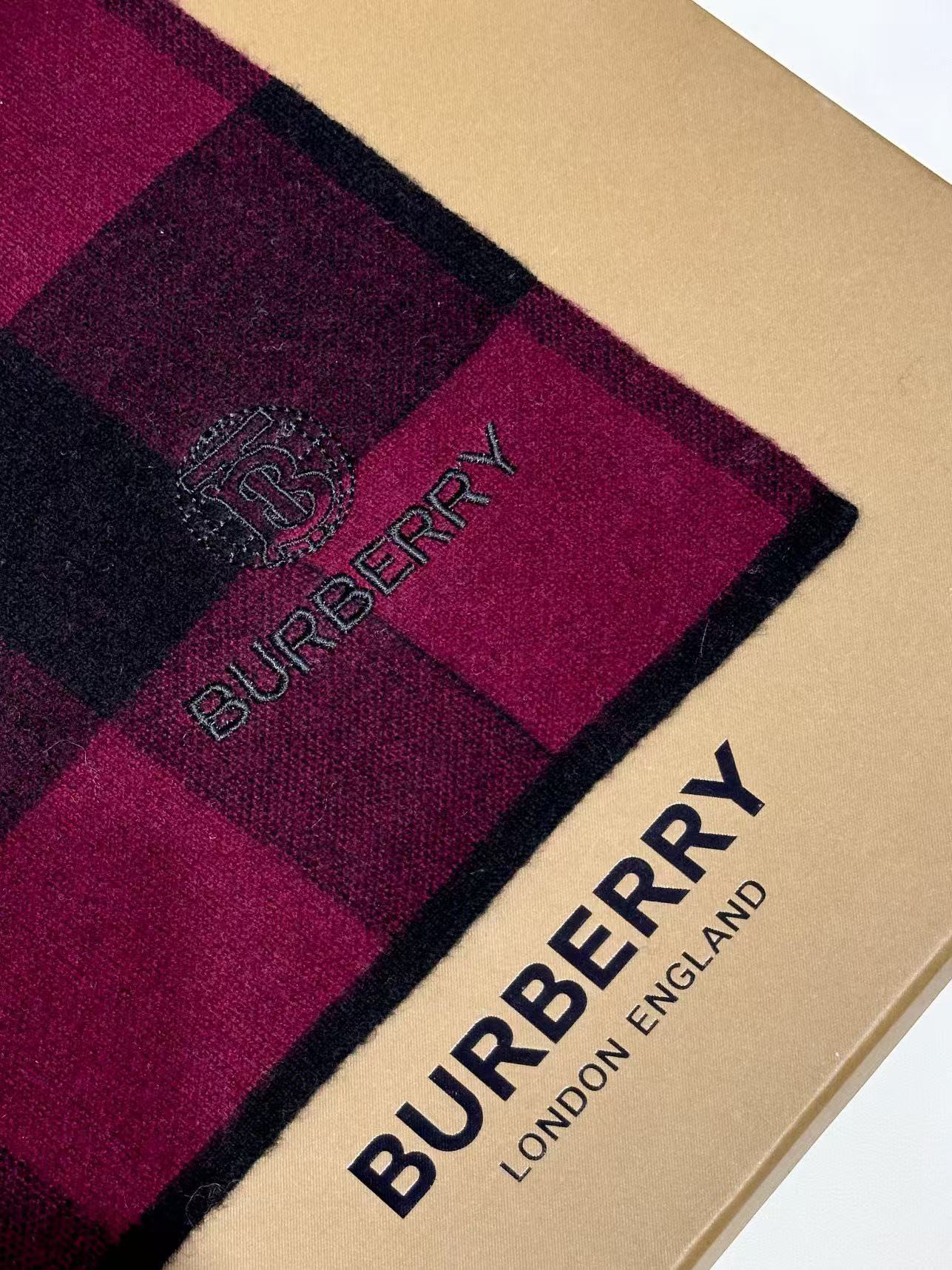 Burberry爆款上新 升级版本！非常柔软亲肤！高端男女士围巾👍【经典格纹地球标志】独家牛货🐂 具有超