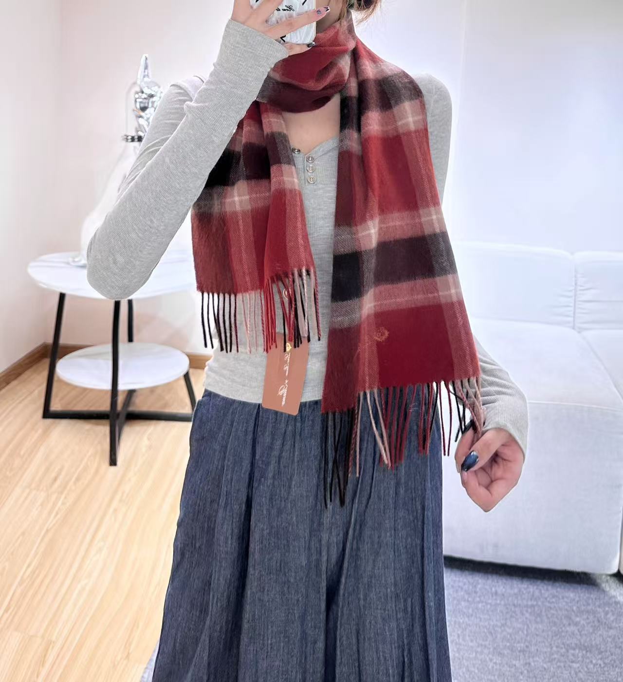 🆕Loro Piana · 【贸易公司尾单，极品山羊绒围巾披肩】送人自留都太高大上了😍重磅上新，爆款爆款