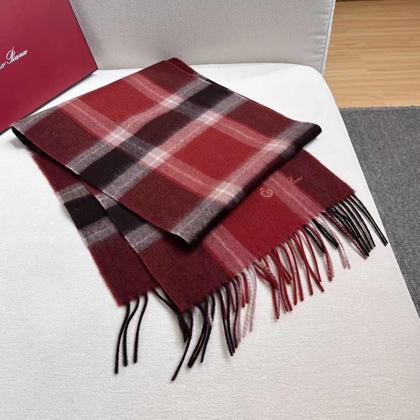 🆕Loro Piana · 【贸易公司尾单，极品山羊绒围巾披肩】送人自留都太高大上了😍重磅上新，爆款爆款