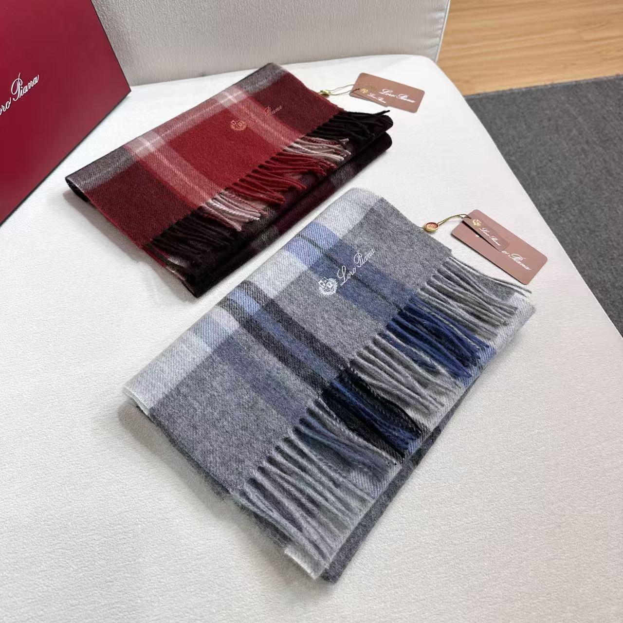 🆕Loro Piana · 【贸易公司尾单，极品山羊绒围巾披肩】送人自留都太高大上了😍重磅上新，爆款爆款