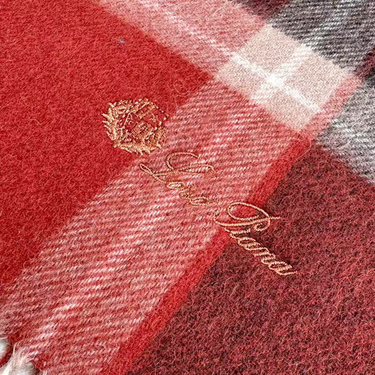 🆕Loro Piana · 【贸易公司尾单，极品山羊绒围巾披肩】送人自留都太高大上了😍重磅上新，爆款爆款