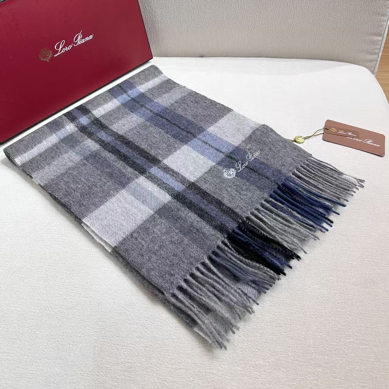 🆕Loro Piana · 【贸易公司尾单，极品山羊绒围巾披肩】送人自留都太高大上了😍重磅上新，爆款爆款