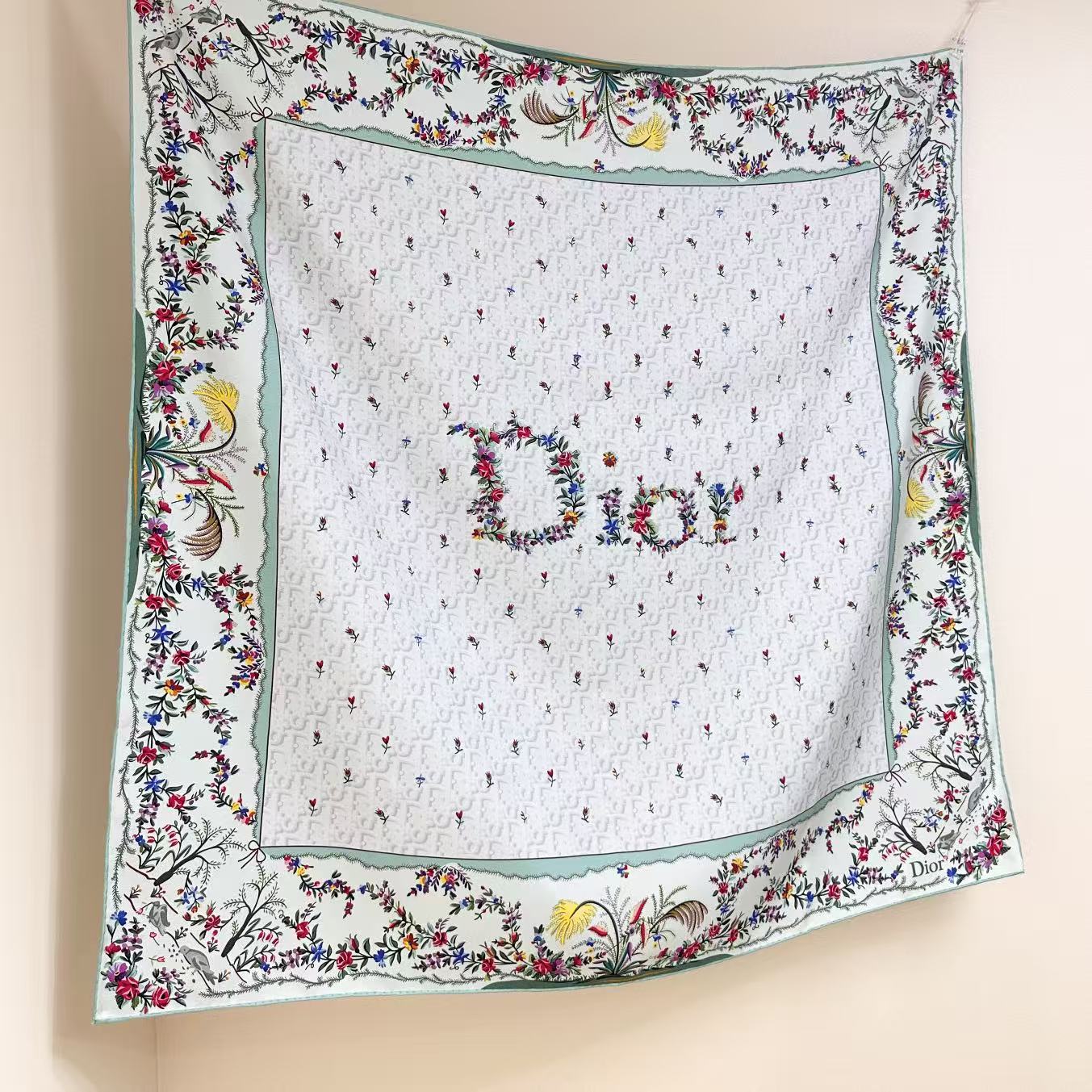 Dioramour 印花方巾90 厘米粉色桑蚕丝斜纹面料多色 Revolution Flowers 图案