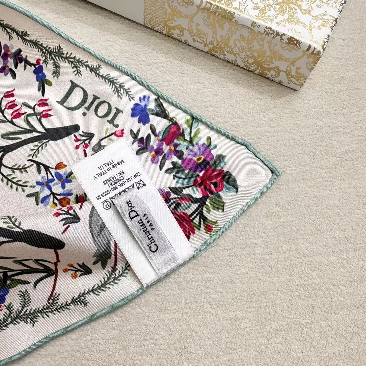 Dioramour 印花方巾90 厘米粉色桑蚕丝斜纹面料多色 Revolution Flowers 图案