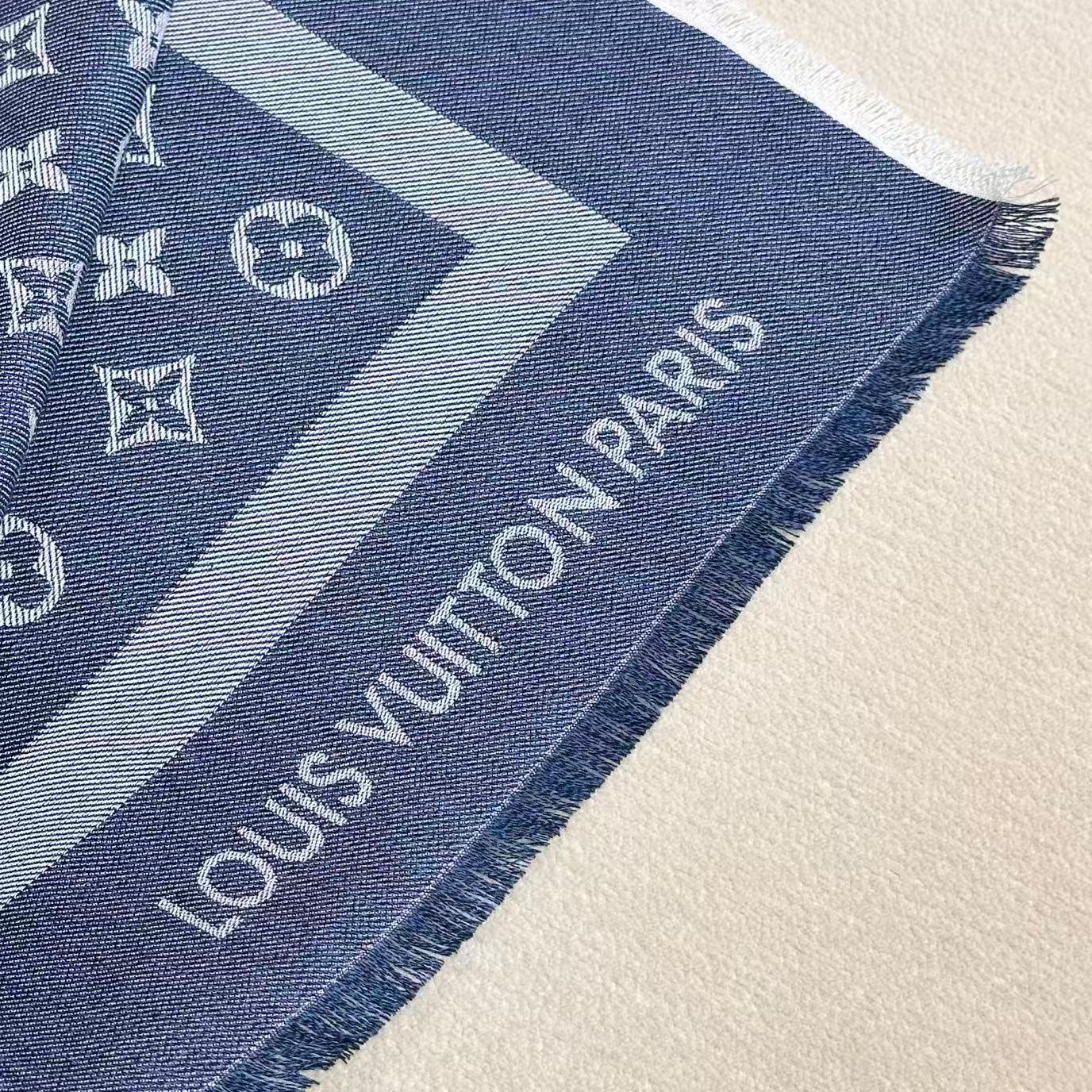 ❤🥤皇室LV路易威登极品硬货❗️品质好到几宿都不能正常入眠[流泪]可以Pk专柜的最极品的品质❗️披肩向昔日品牌广告海报采