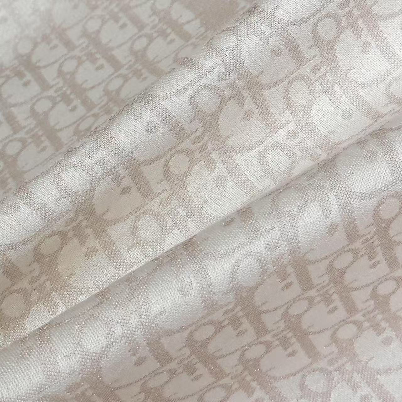 ❤26年秋冬新款Dior Infini 印花披肩（官方款) 尺寸：标准140cm×140cm大方巾披肩Dior Infi