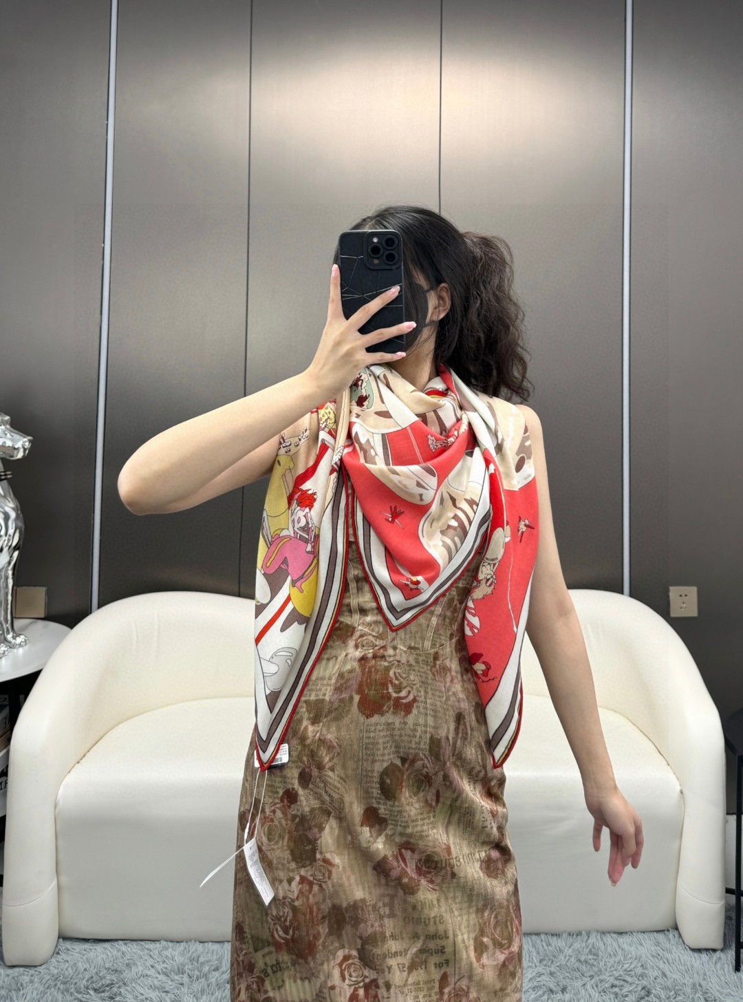 🆕   2024年专柜同步 Hermes推荐[玫瑰]顶级工艺超值‼️爱马仕专柜爆款羊绒方巾💟立体呈现图案纹路实物档次极高