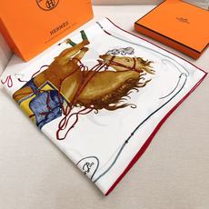 🆕 “纵意驰骋”90方巾-Hermes 丝巾名称:纵意驰骋 设计师:Thibaut Rassat 尺寸:88.5 🆕 “纵意驰骋”90方巾-Hermes 丝巾名称:纵意驰骋 设计师:Thibaut Rassat 尺寸:88.5