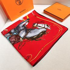 🆕 “纵意驰骋”90方巾-Hermes 丝巾名称:纵意驰骋 设计师:Thibaut Rassat 尺寸:88.5 🆕 “纵意驰骋”90方巾-Hermes 丝巾名称:纵意驰骋 设计师:Thibaut Rassat 尺寸:88.5