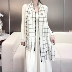 🆕 Chanel香奈儿2024系列货 专供vi🆕 P产品 ♥顶级苏格兰进口羊绒 纹路织法使围巾赋有弹性且柔软亲肤 🆕 Chanel香奈儿2024系列货 专供vi🆕 P产品 ♥顶级苏格兰进口羊绒 纹路织法使围巾赋有弹性且柔软亲肤
