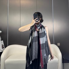 🆕 上新!2023年巴宝莉正装系列货 专供旗舰店的vi🆕 P 💍💍💍顶级苏格兰进口山羊绒 🎆无比的高贵优雅 知性的款 🆕 上新!2023年巴宝莉正装系列货 专供旗舰店的vi🆕 P 💍💍💍顶级苏格兰进口山羊绒 🎆无比的高贵优雅 知性的款