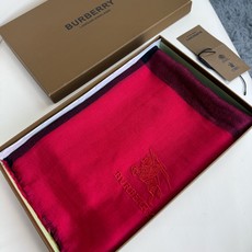 🆕 上新!2023年巴宝莉正装系列货 专供旗舰店的vi🆕 P 💍💍💍顶级苏格兰进口山羊绒 🎆无比的高贵优雅 知性的款 🆕 上新!2023年巴宝莉正装系列货 专供旗舰店的vi🆕 P 💍💍💍顶级苏格兰进口山羊绒 🎆无比的高贵优雅 知性的款