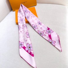🆕 LV x TM MONOGRAM CHERRY BLOSSOM 18mm顶级真丝双面同色丝巾 本款桑蚕丝方巾以 🆕 LV x TM MONOGRAM CHERRY BLOSSOM 18mm顶级真丝双面同色丝巾 本款桑蚕丝方巾以