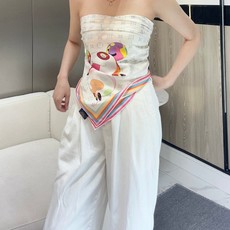 LV x TM SUPERFLAT 90 方巾 【18mm顶级真丝双面同色丝巾】 桑蚕丝方巾出自路易威登 x 村上隆合作 LV x TM SUPERFLAT 90 方巾 【18mm顶级真丝双面同色丝巾】 桑蚕丝方巾出自路易威登 x 村上隆合作
