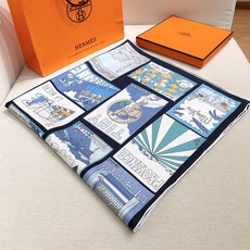 “乐享天地”90方巾 手工卷边斜纹真丝方巾(100%桑蚕丝)。 这款爱马仕的经典单品展现强大而迷人的女性魅力精髓。此90 “乐享天地”90方巾 手工卷边斜纹真丝方巾(100%桑蚕丝)。 这款爱马仕的经典单品展现强大而迷人的女性魅力精髓。此90