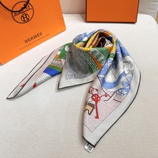 “爱马仕之约”90双面真丝方巾~Hermes 手工卷边90方巾(100%桑蚕丝)。 这款迷人的90丝巾令您散发内在优雅 “爱马仕之约”90双面真丝方巾~Hermes 手工卷边90方巾(100%桑蚕丝)。 这款迷人的90丝巾令您散发内在优雅